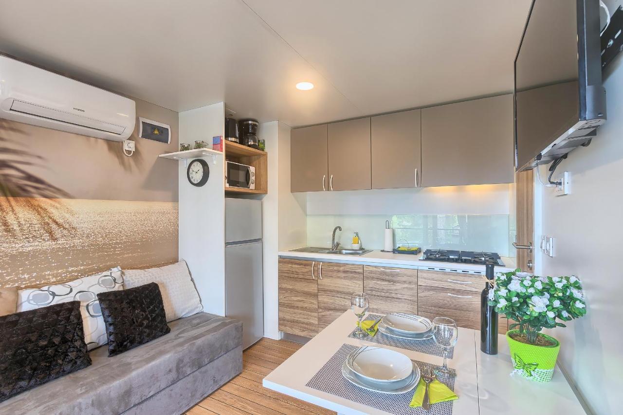 Total Escape Mobile Home Nera Camp Porton Biondi Rovinj Exterior foto